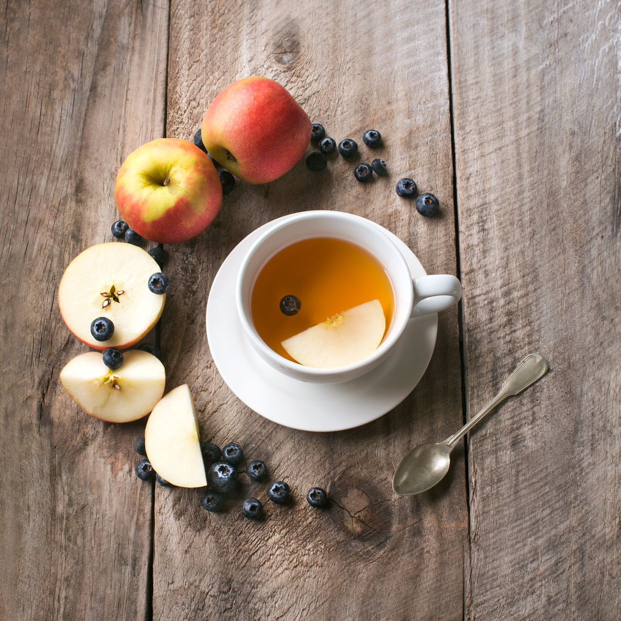 Flavanols Found in Tea, Berries and Apples May Reduce Blood